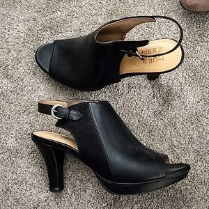 Naturalizer heel